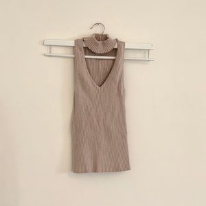 LF neutral choker top